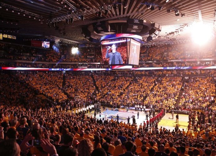NBA ir toliau nuolat stebina naujovėmis (Scanpix nuotr.)
