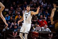 M.Daumas pasižymi taiklia ranka (FIBA nuotr.)