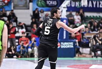 S.Šanli grįžta „Fenerbahče“