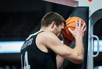 S.Kulviečio ekipa skaudžiai krito savo arenoje (FIBA Europe nuotr.)