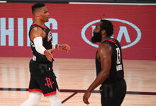 NBA atkrintamosios: „Lakers“ –...