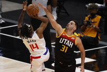 NBA atkrintamosios: „Jazz“ –...