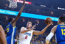 NBA atkrintamosios: „Warriors“ –...