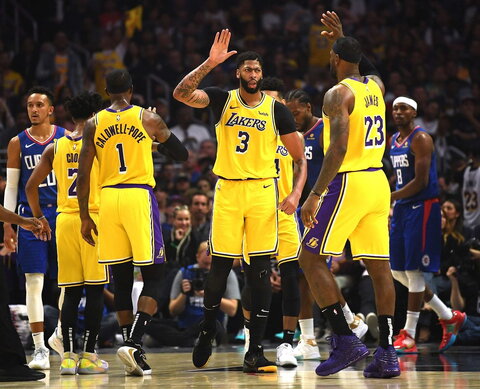 Davisas, Lakers