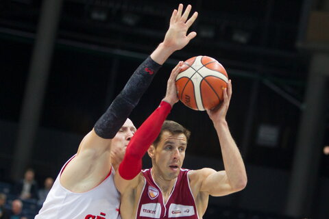 R.Sargūno taurė: „Lietkabelis“ – „Sūduva-Mantinga“  
