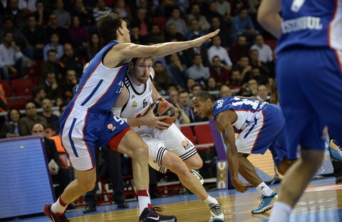 Eurolyga: „Anadolu Efes“ – „Real“