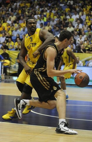 "Maccabi" - "Real"