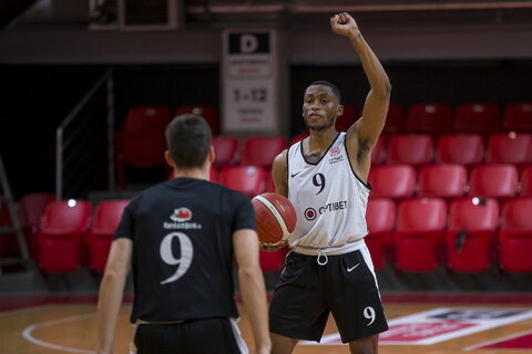 „Ufaith Hoops“ – „Fantazijos.lt“