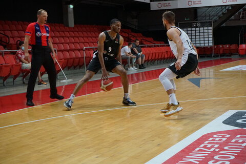 „Ufaith Hoops“ – „Bucket network“