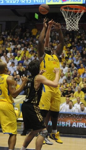 "Maccabi" - "Real"
