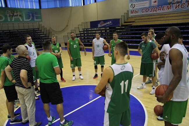 Unics