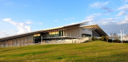 OAKA arenos prieigose – milžiniškos erdvės