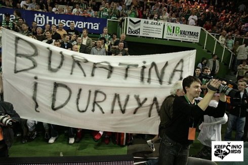 „Žalgirio“ sirgalių akcija: „Buratiną į durnyną“ (T.Tumalovičiaus nuotr..)