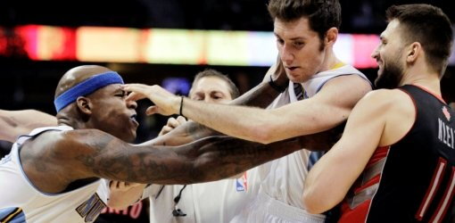 NBA vis dar netrūksta emocijų ir intrigų