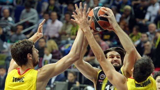 L.Kleiza kol kas nežiba Stambulo klube