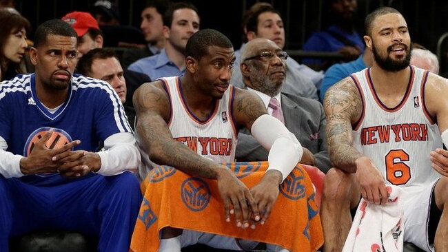A.Stoudemire'as (per vidurį) Niujorko klube nežiba (Scanpix nuotr.)