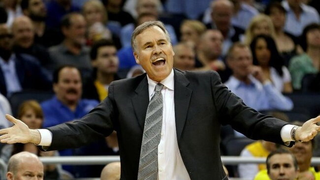 M.D‘Antoni nesulaukė bene geriausio NBA „centro“ simpatijų (Scanpix)