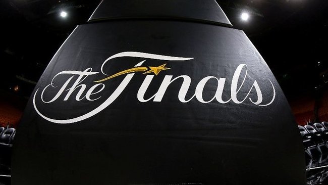 NBA finalas bus žaidžiamas pagal seną formatą (Scanpix)