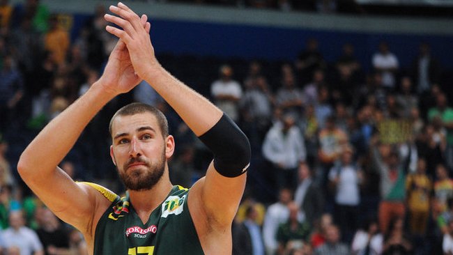 J.Valančiūnas atsiėmė geriausio jaunojo žaidėjo prizą (Fotodiena.lt)