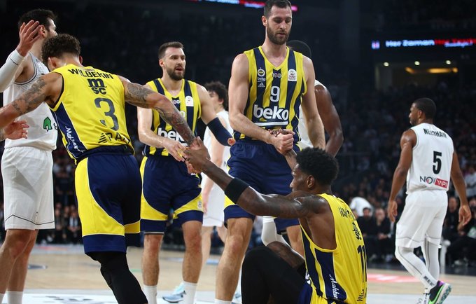 „Fenerbahče“ kluptelėjo
