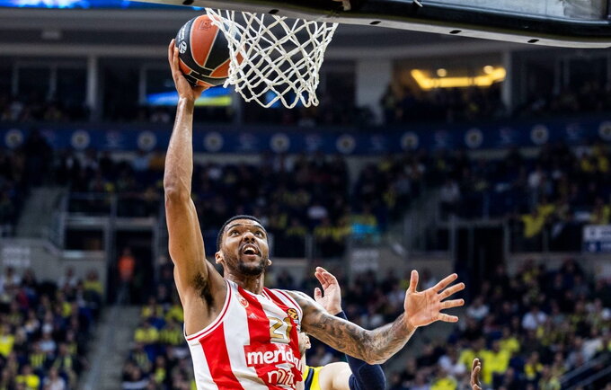 J.Bolomboy'us krovė kamuolį į krepšį (Euroleague.net)