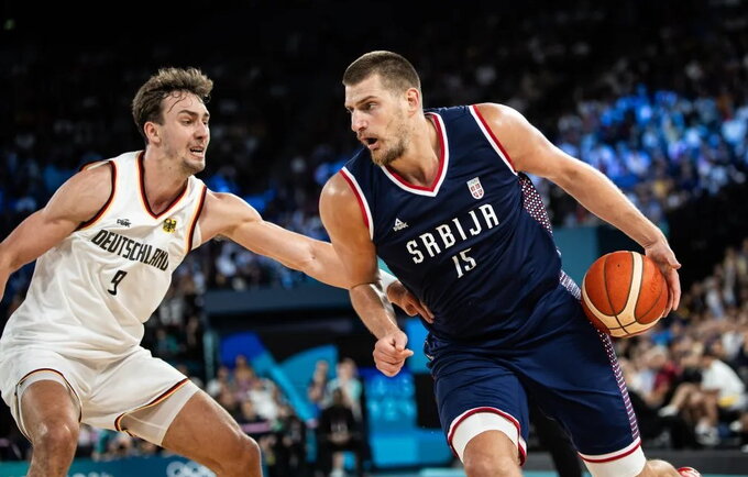 N.Jokičius pasidabino trigubu dubliu ir olimpiniu medaliu (FIBA nuotr.)