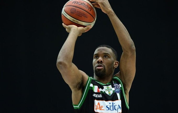 N.Cole'as vedė savo klubą į pergalę (FIBA nuotr.)