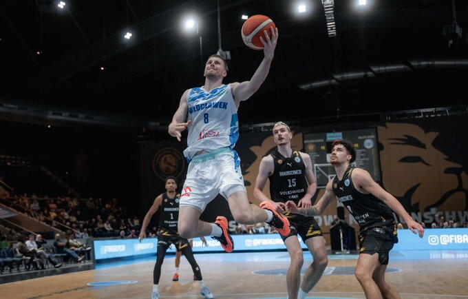 Lenkijos klubui atstovaujantis J.Furmanavičius nesužibo (FIBA nuotr.)
