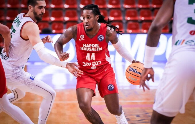 S.Smithas lieka Jeruzalėje (FIBA nuotr.)