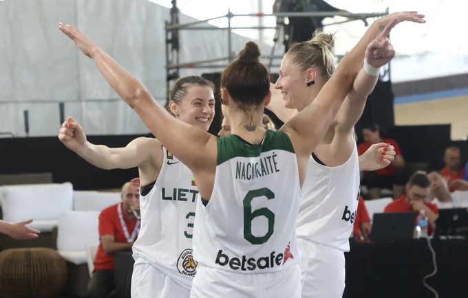 Moterys pasiekė istorinį pasiekimą (FIBA nuotr.)