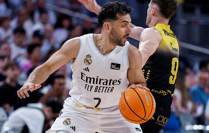 F.Campazzo žibėjo