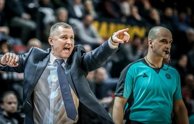 T.Rinkevičius dėkojo Ž.Janavičiui (FIBA Europe nuotr.)