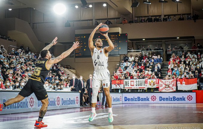 E.Okobo pelnė 13 taškų