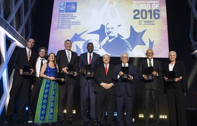 Šlovės muziejus pasipildė septyniais naujokais (FIBA Europe nuotr.)