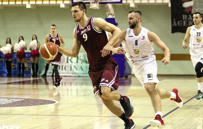 D.Krestininas pelnė 13 taškų