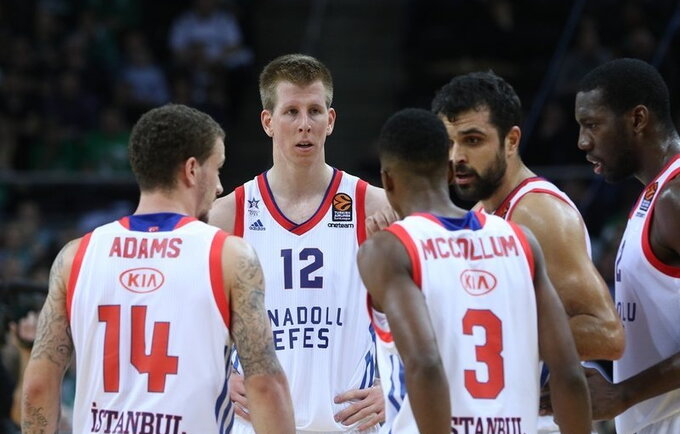  „Anadolu Efes“ pristatė naują logotipą (Rokas Lukoševičius, Fotodiena.lt)