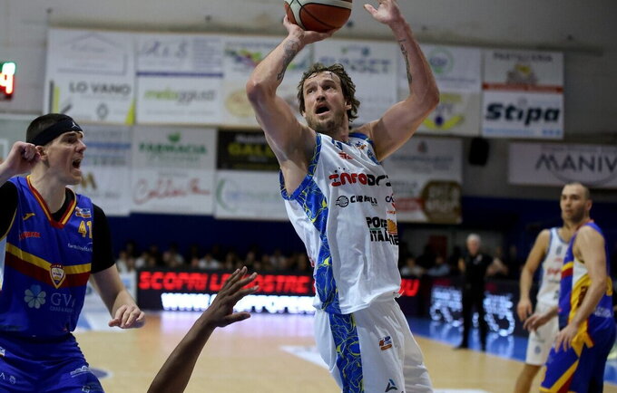 S.Jasaitis lieka Italijoje
