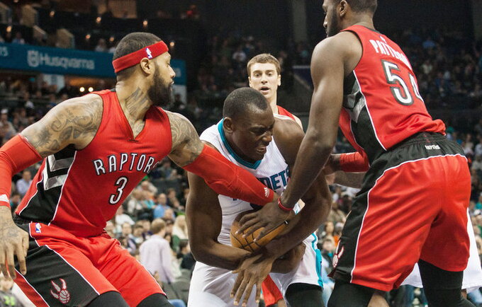 B.Biyombo tapo laisvuoju agentu (Scanpix)