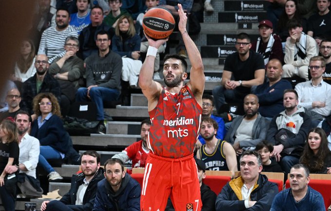 F.Campazzo vedė serbus į pergalę (Scanpix nuotr.)