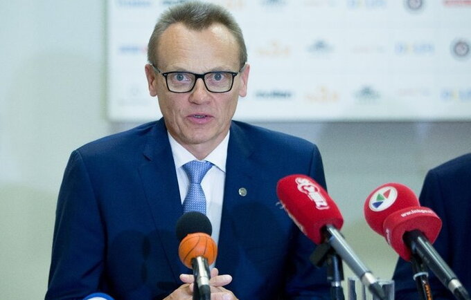 R.Brazauskas vėl teisėjaus rungtynėms (Fotodiena.lt)