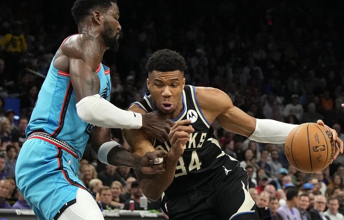 G.Antetokounmpo žaidė nesulaikomai (Scanpix nuotr.)
