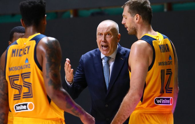R.Kurtinaitis nusivylė komandos gynyba