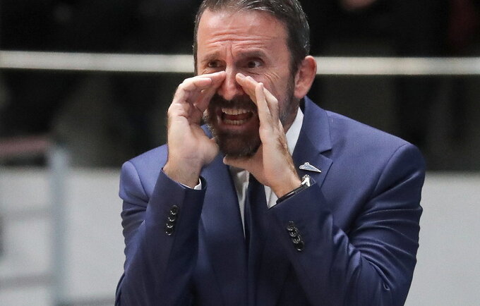 J.Plaza rungtynes baigė anksčiau laiko (Scanpix nuotr.)