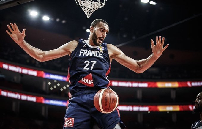 R.Gobertas mače su JAV surinko net 36 naudingumo balus (FIBA nuotr.)