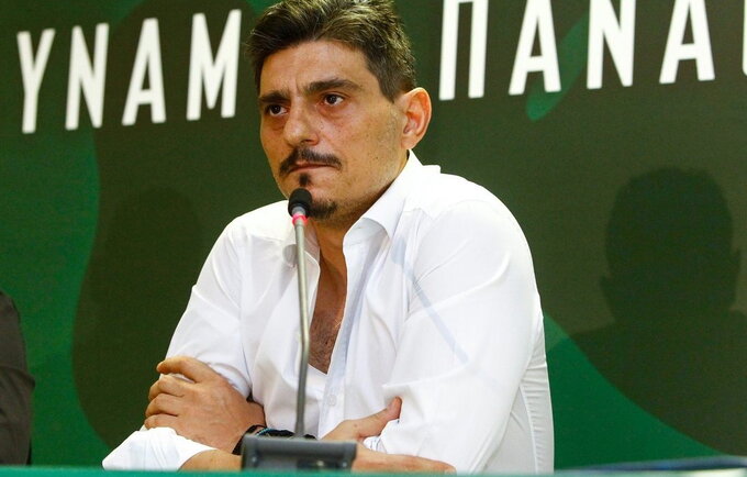 D.Giannakopoulos nubausta solidžia bauda