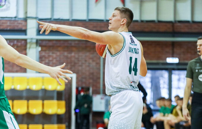 R.Jakštas išvyksta (Foto: NKL)