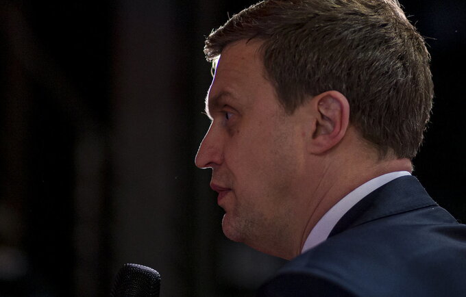 „Penktas kėlinys“: kur galėtų pasukti D.Adomaitis, kas jį galėtų pakeisti „Ryte“ ir A.Milaknio ateities klausimas