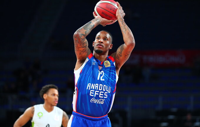W.Clyburnas surinko 22 taškus