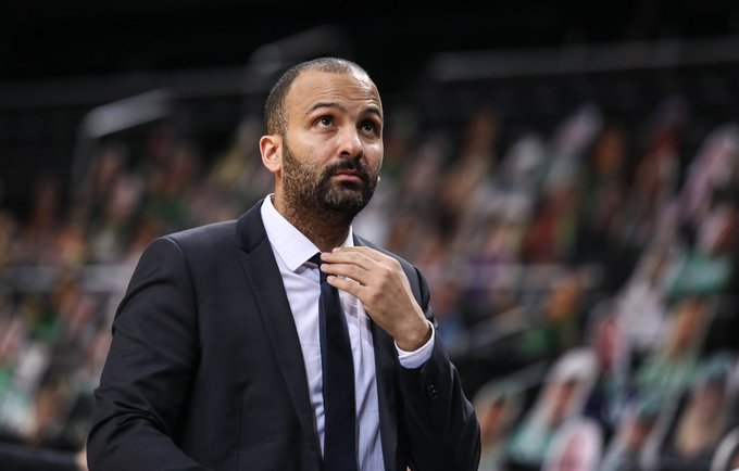 T.J.Parkeris atidavė duoklę varžovams (BNS nuotr.)