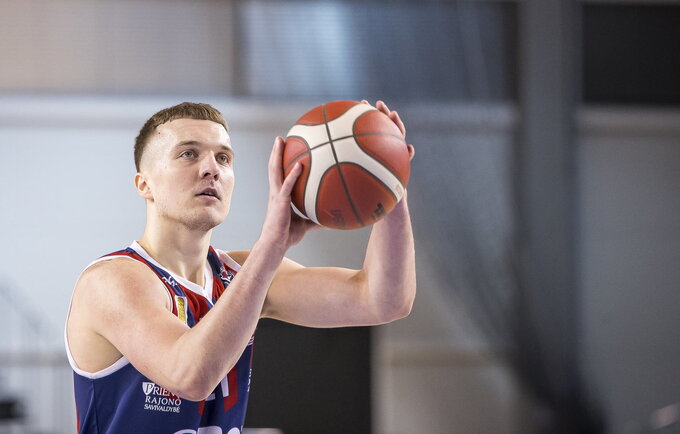 E.Venskus pelnė 2 taškus (LKL nuotr.)